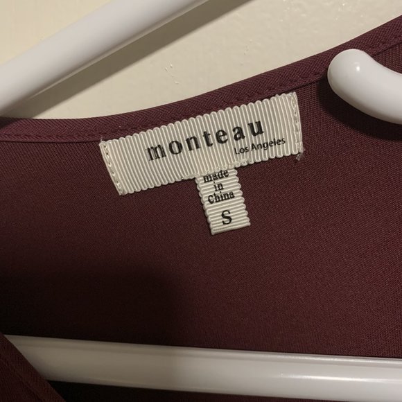 Monteau Criss Cross Front Top - Picture 3 of 4